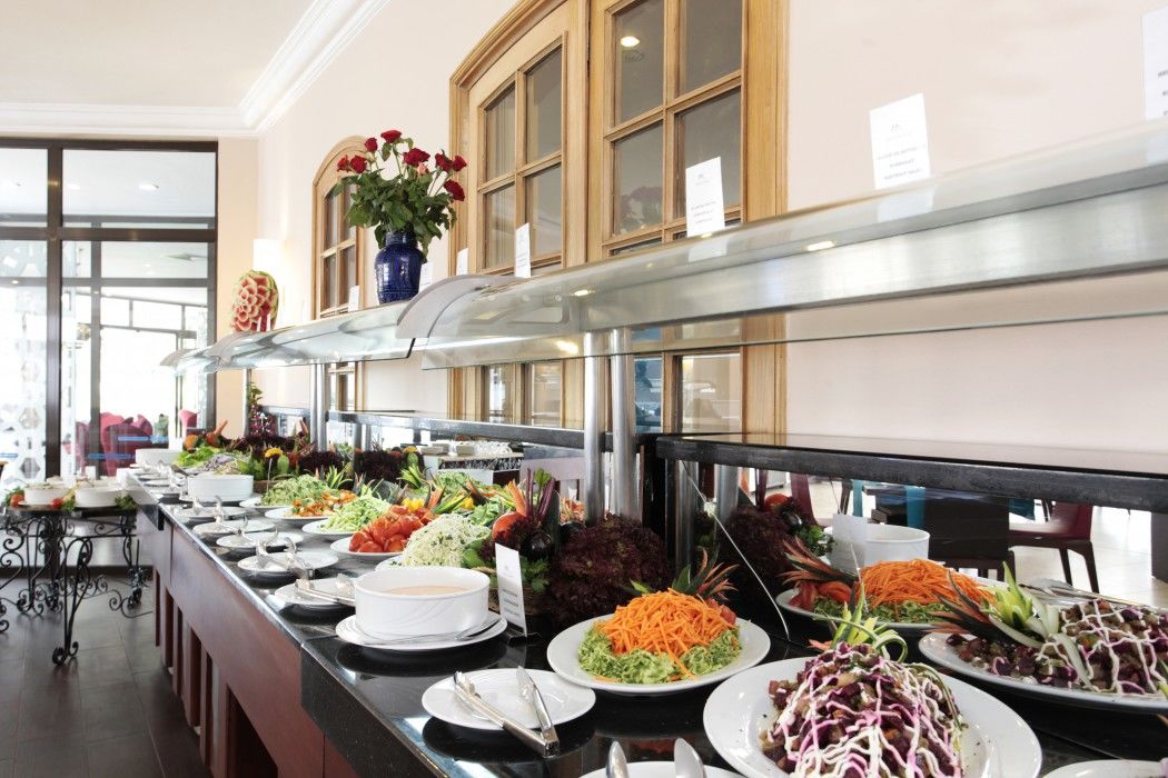 Kenzi Europa Hotel Agadir Exterior foto A salad bar